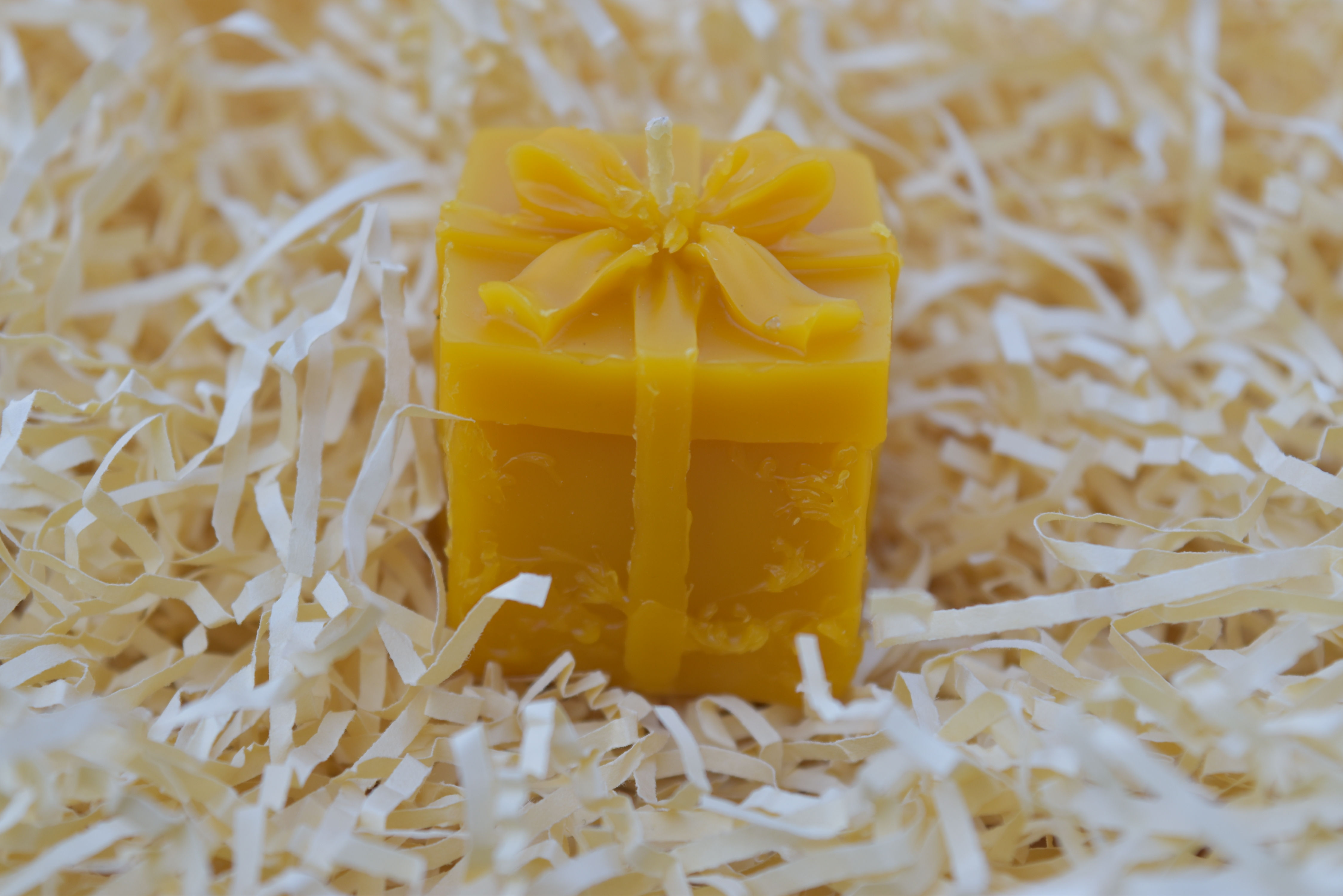 Gift box candle in organza bag - 3 pieces