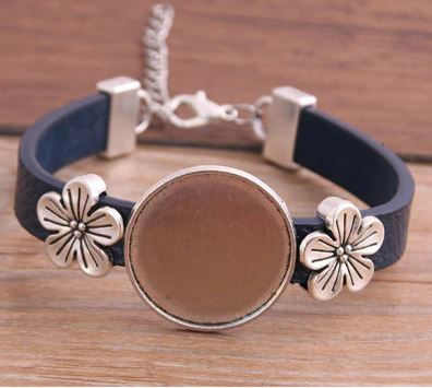 Thumbnail: Bracelet with flowers - different colors
