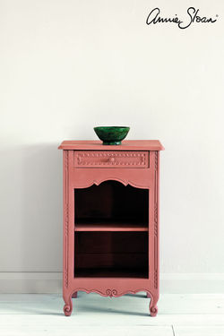 Scandinavian-Pink-side-table,-Tacit-in-F