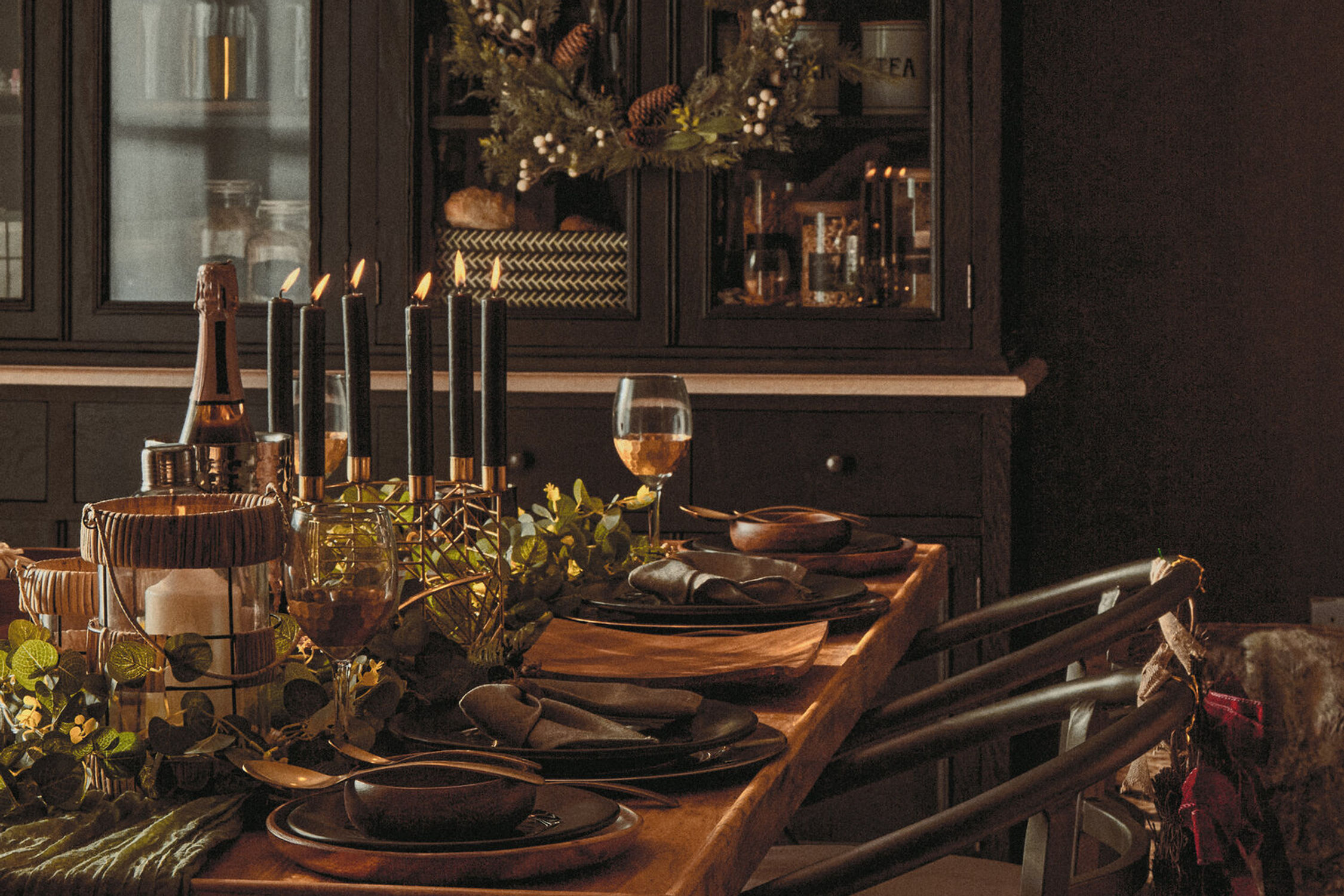Avie Curved Cutlery Set