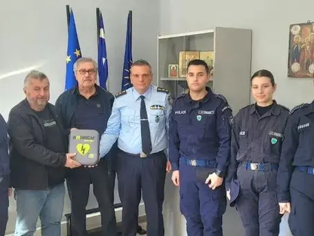 ‘Ευστάθιος Χωραφάς’. Απινιδωτής στη σχολή αστυφυλάκων Νάουσας στη μνήμη Βεσυρόπουλου