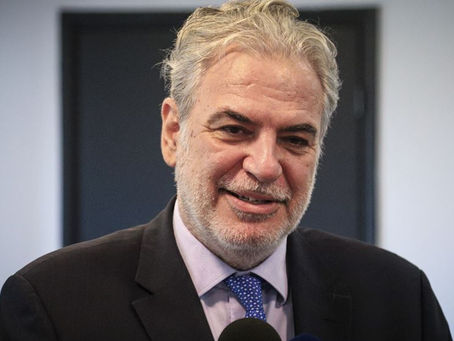 Είναι δυνατόν η κυβέρνηση να εχει τέτοιον υπουργο;