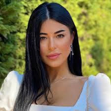 Α. Λατινοπούλου: «Η Ελλάδα έγινε πλυντήριο εγκλήματων λαθρομεταναστών: Συριακό κύκλωμα έκλεβε για χρόνια τα ταμεία υπό την προστασία του συστήματος»