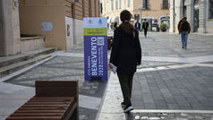 Tourist waking up in Benevento