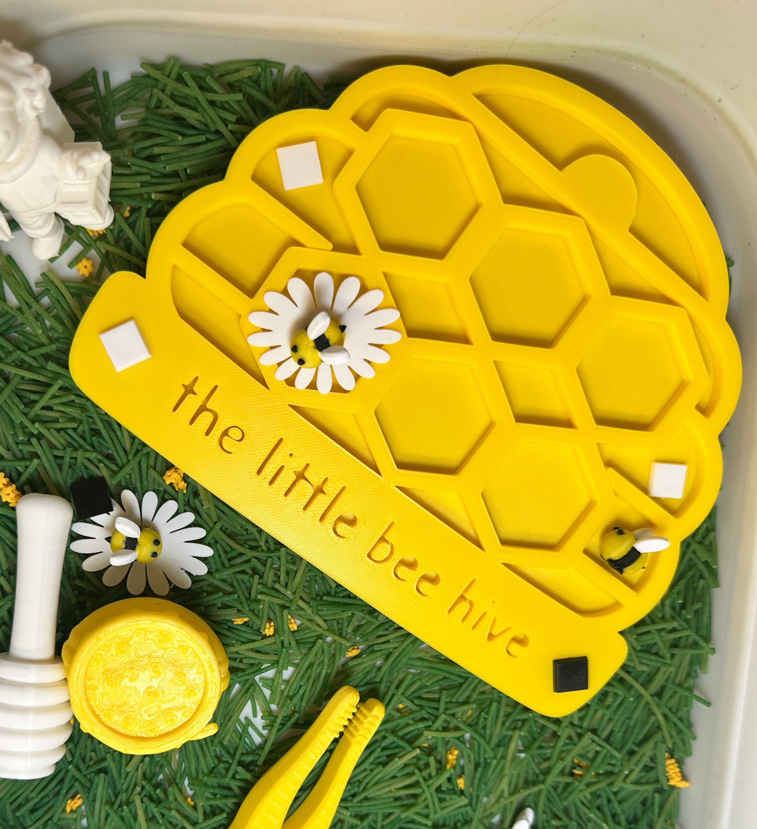 Little Bee Hive 