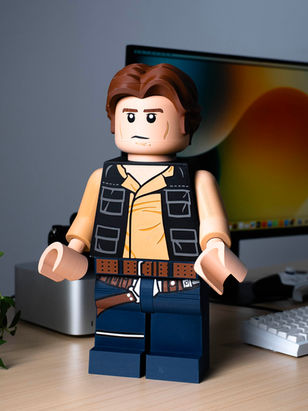 🌌 The Galaxy’s Greatest Scoundrel: FREE Han Solo Modular Figure! 🔫