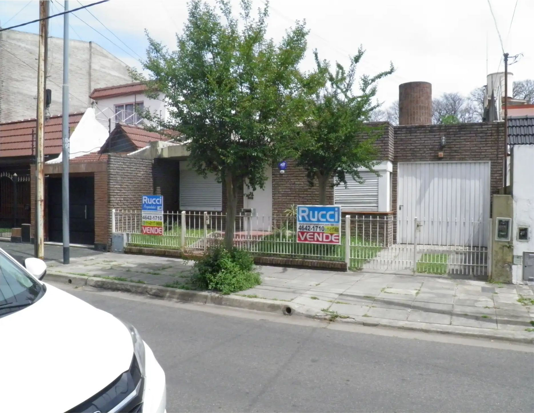 PASAJE CALDEN Nº 938 - VERSALLES - 3 AMBIENTES GARAGE FONDO