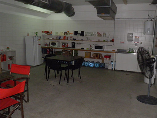Miniatura: PRESIDENTE PERON Nº 1661 ALQUILER LOCAL COMERCIAL CON OFICINAS Y COCHERAS