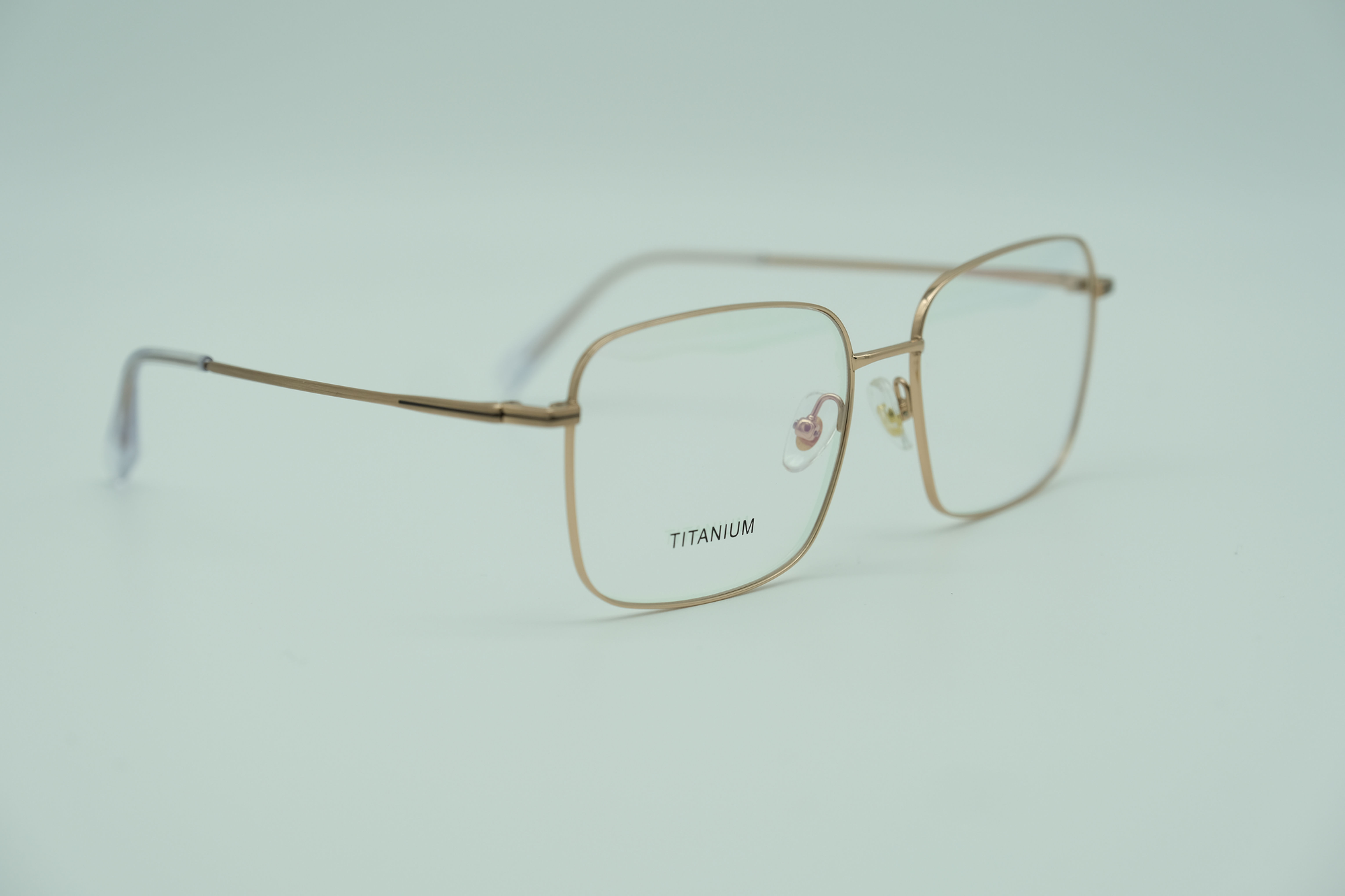 Titanium   11020   53/17   146   C1  Gold