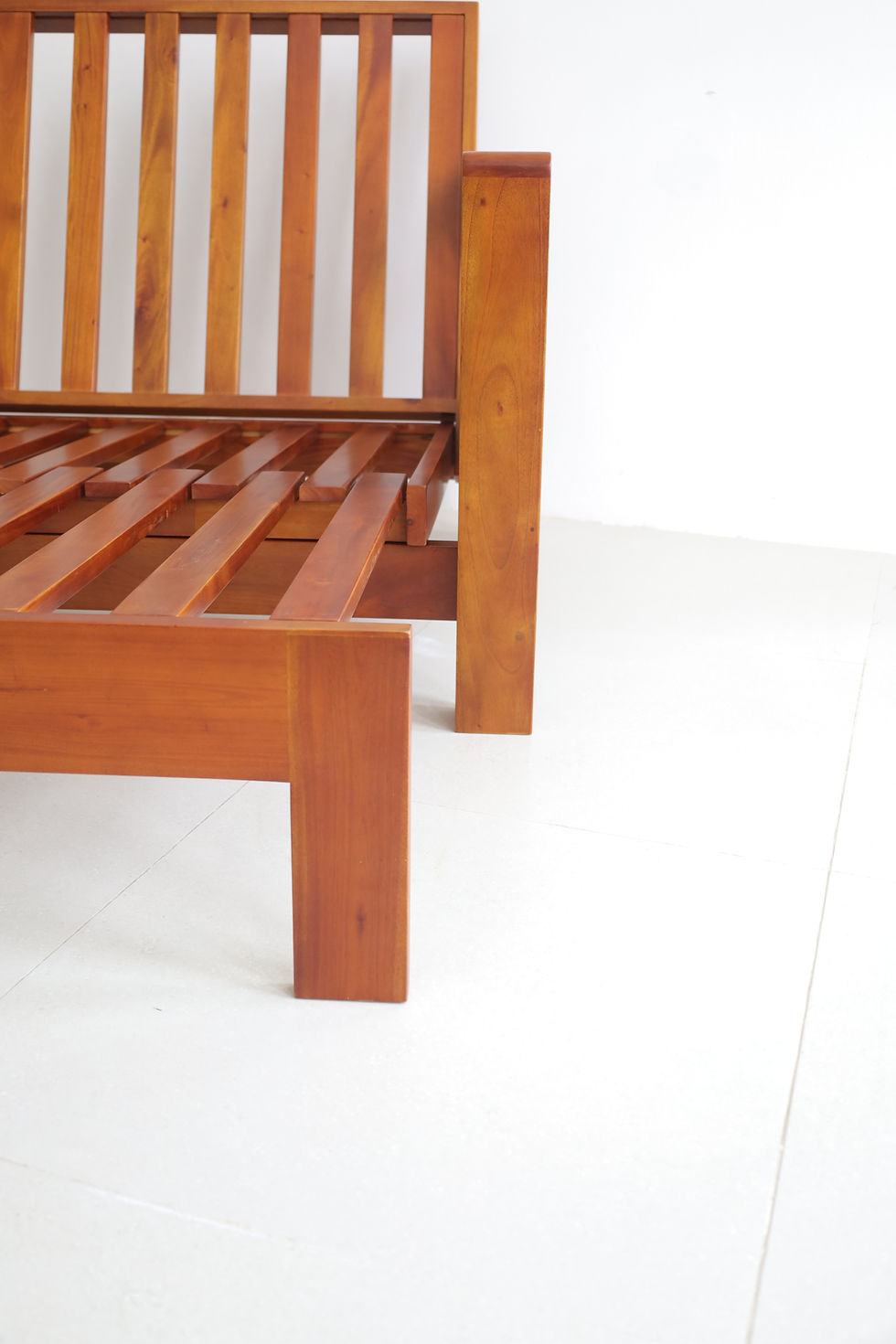 Thumbnail: Osaka Lounger 
