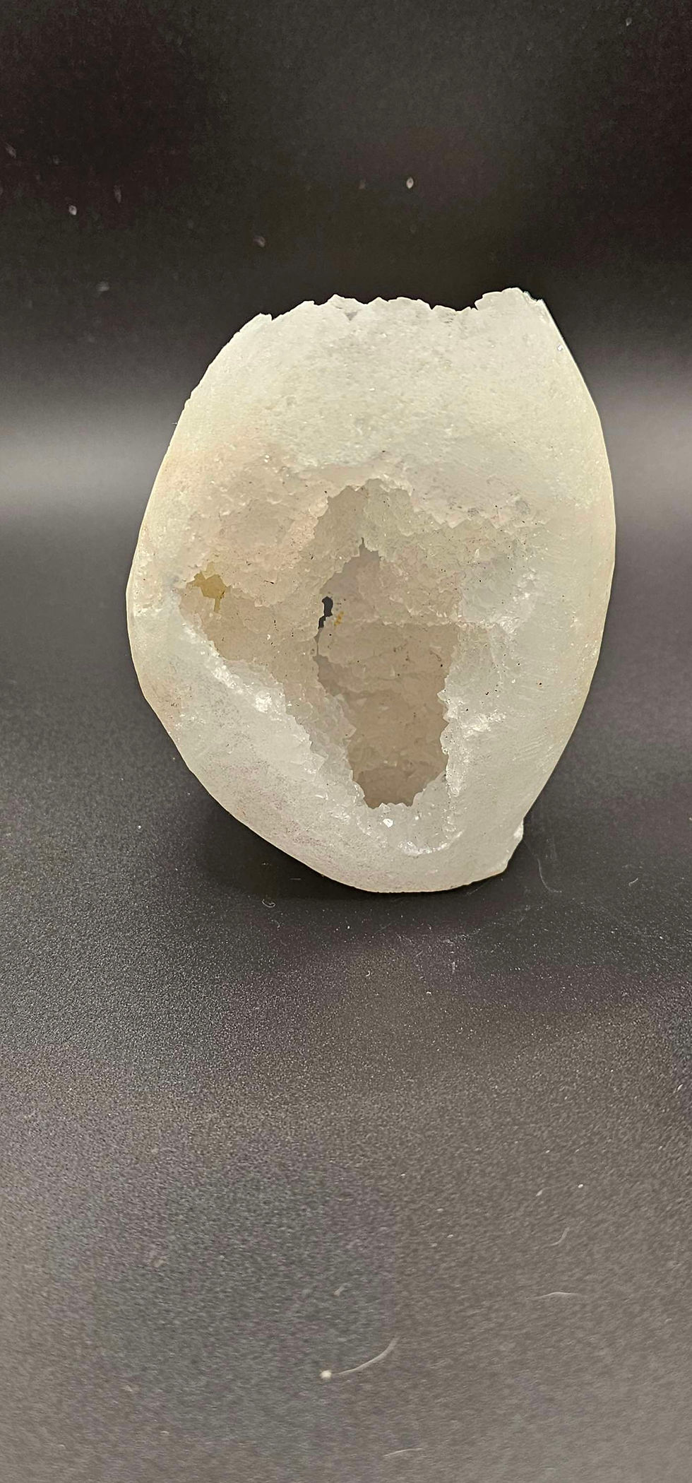 Thumbnail: Druzy Agate Cave