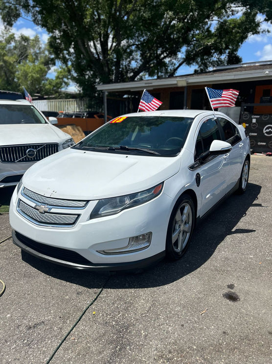 2013 Chevrolet Volt Base's photo