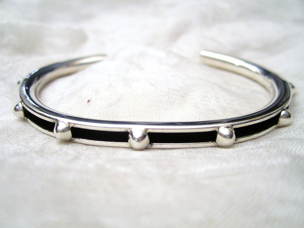 Thumbnail: Armring i sølv