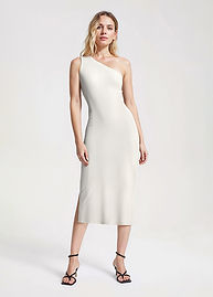 Flat lay garment image to stuning on model content
