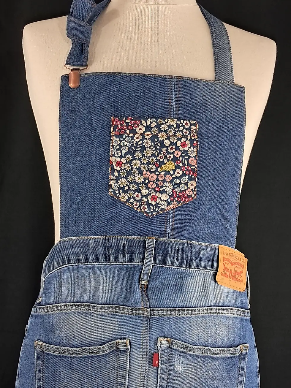 Miniature : Tablier jean Levis et fleurettes