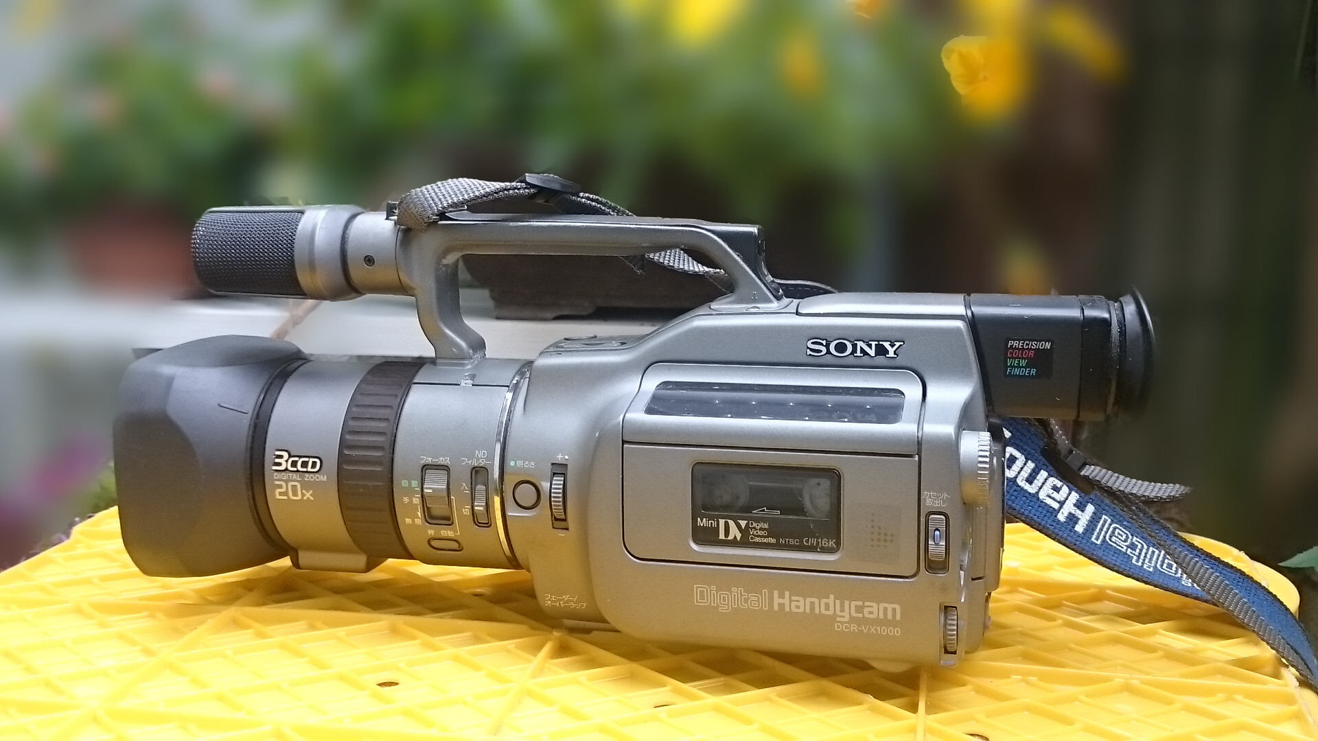☆極美品☆ SONY DCR-VX1000 ビデオカメラ 3CCD ミニDV ☆極美品☆ SONY DCR-VX1000 ビデオカメラ ハンディカム ミニDV - メルカリ