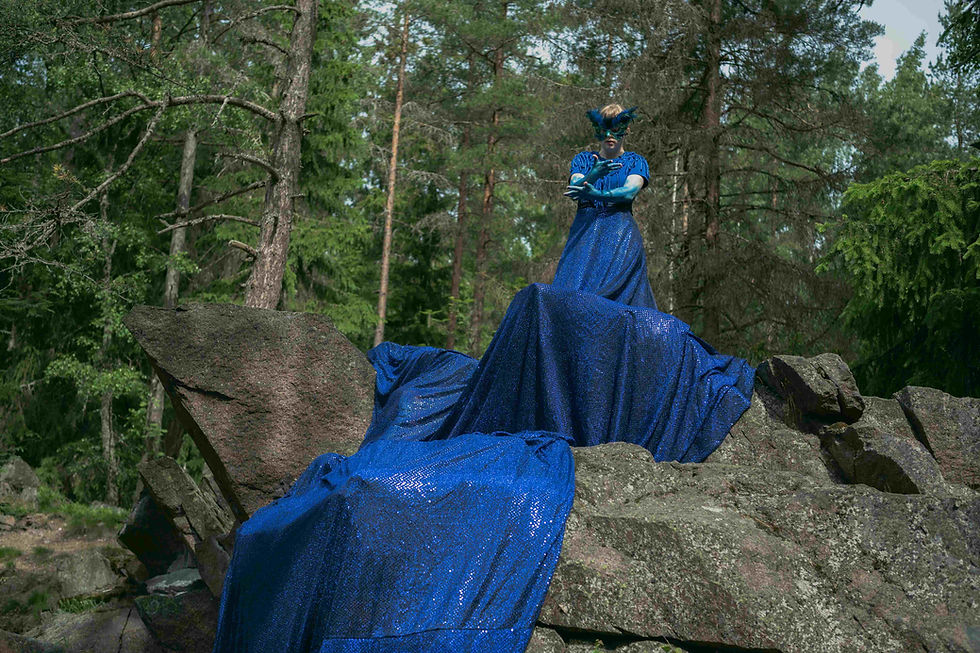 Kati Kallio ja Tanssiryhmä Ihanat: Sininen