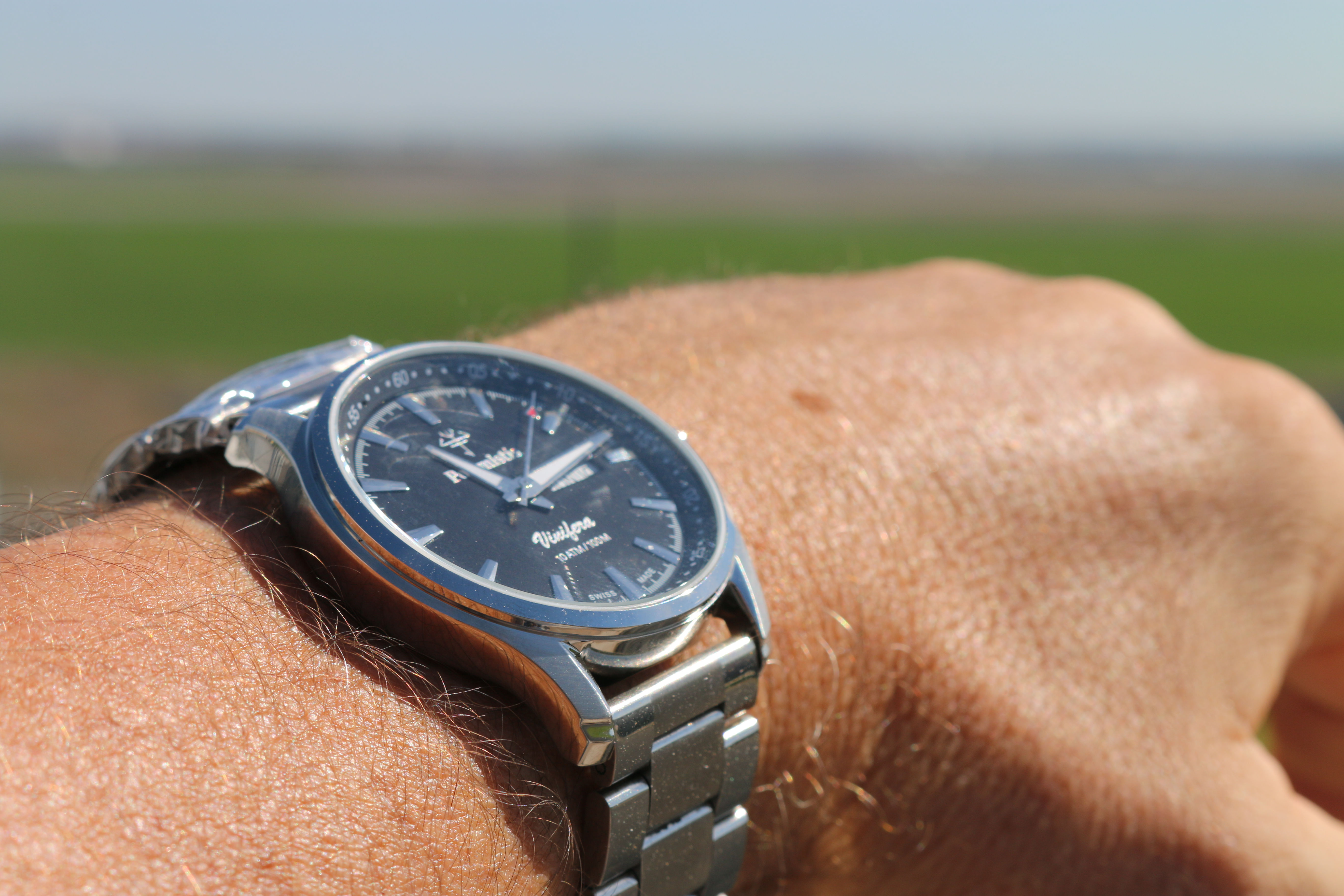 Vinifera Black Dial Stainless Steel Braclet