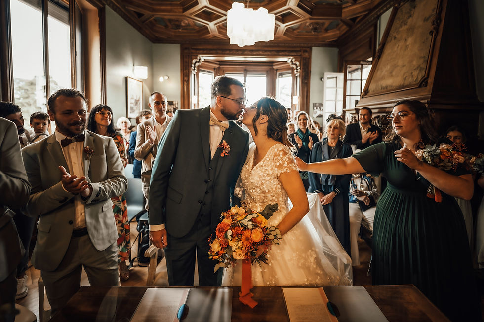 Timecatcherphoto - Chloe & Romain photos mairie (31).jpg
