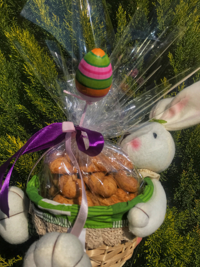 Greek Easter Cookies (aka koulourakia)