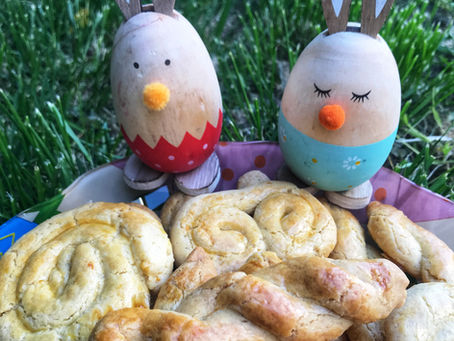 Greek Easter Cookies (aka koulourakia)