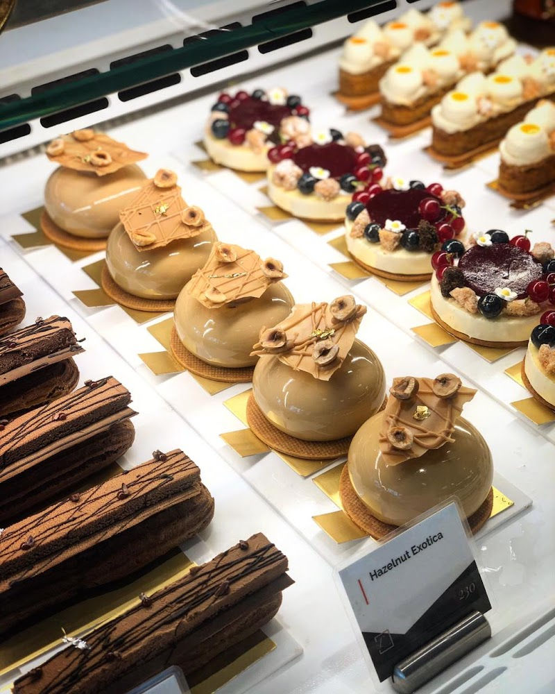 3. Macarons & Luxury Pastries at Lavonne Academy of Baking Science and Pastry Arts