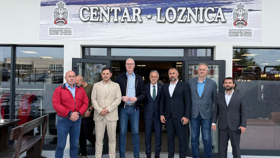 PODRŠKA! Ministar Gajić i predsednik OKS Tomašević u poseti bokserskom kampu!