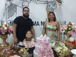 Pastores, Aislan, Flávia e sua filha