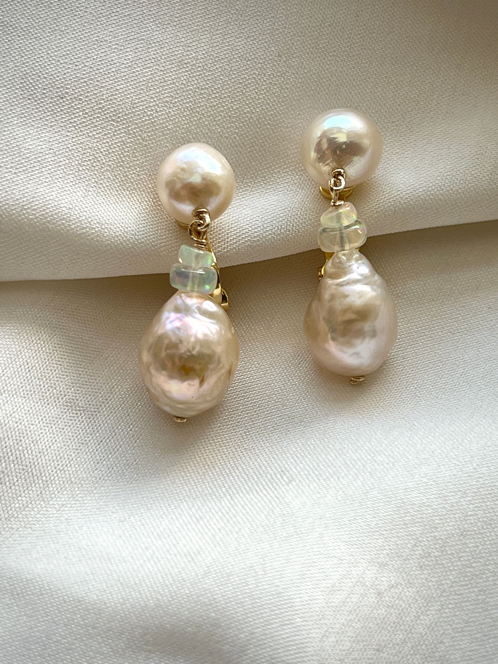Thumbnail: Opaline Pearl Clip-On Earrings
