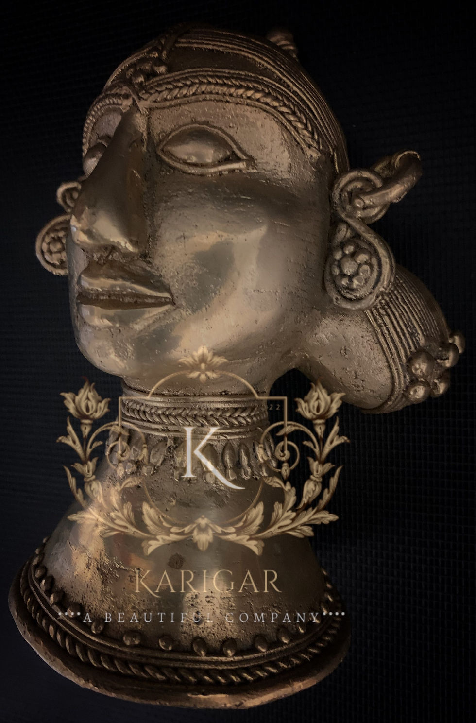 Thumbnail: Tribal Head Couple