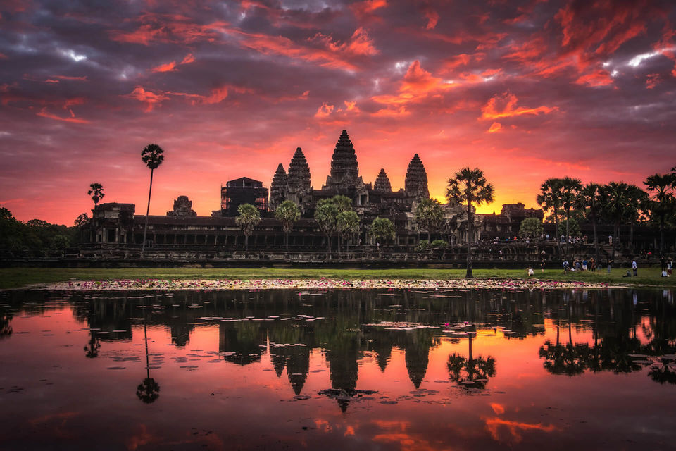 Angkor Wat Temple at Sunrise.jpg