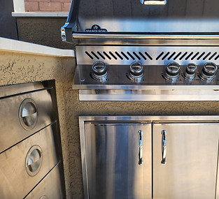 Outdoor Kitchen.jpeg