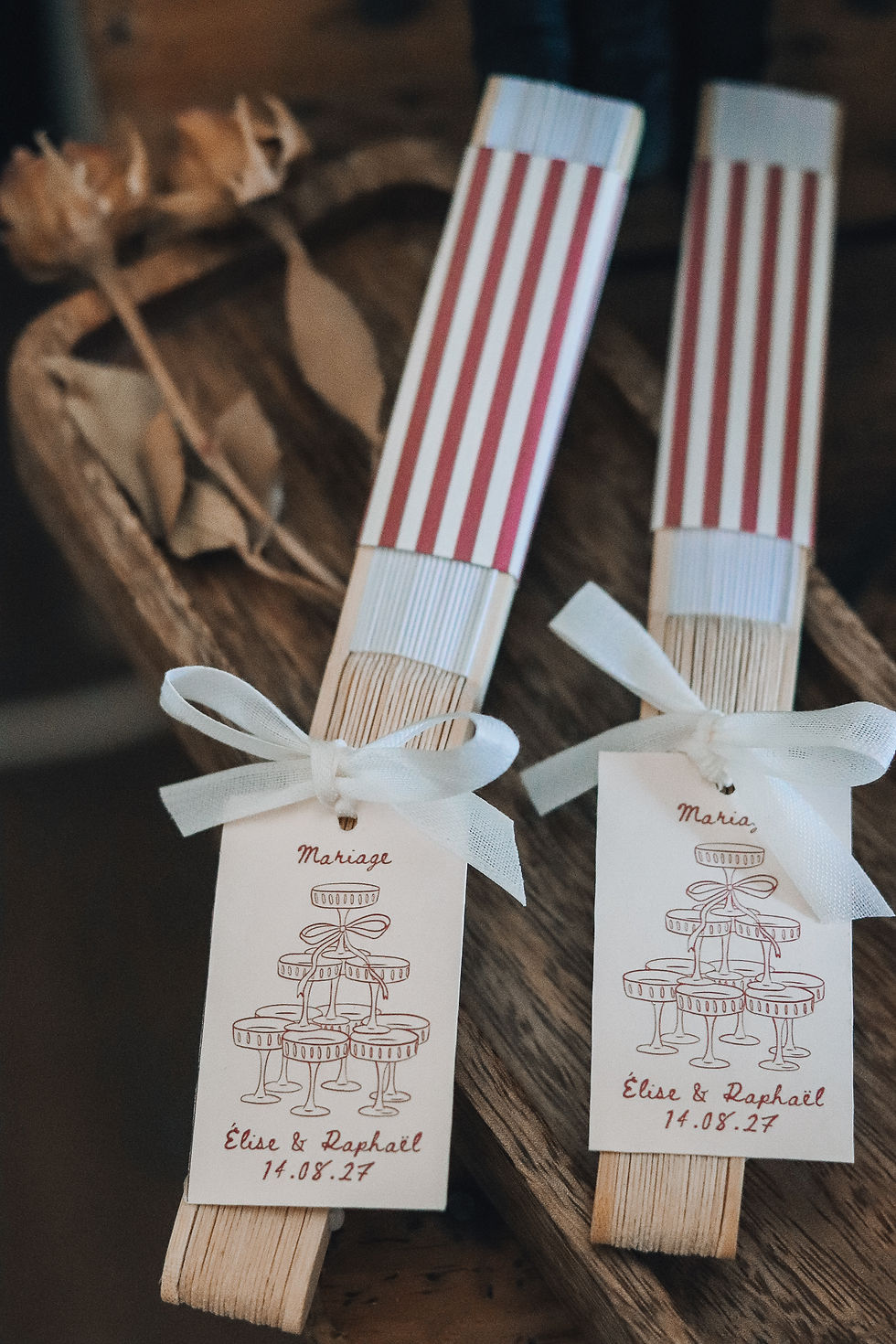 Miniature : Cadeaux invités : Eventail  personnalisé - commande minimum 30