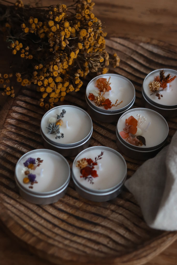Miniature : Bougie Parfumée Personnalisée avec Fleurs Séchées et Pochette - Cadeau Invité Ma