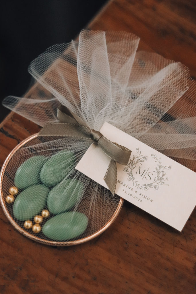 Miniature : Dragées de Mariage - Chocolat ou Amande avec Étiquette Personnalisée