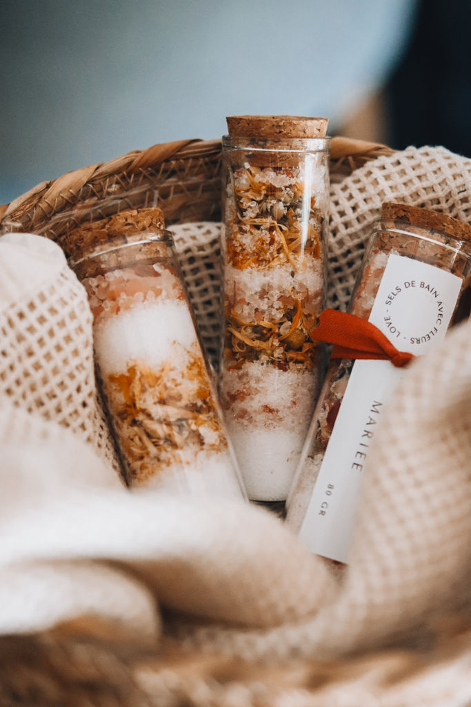 Miniature : Cadeaux invités - bain de sels avec fleurs.