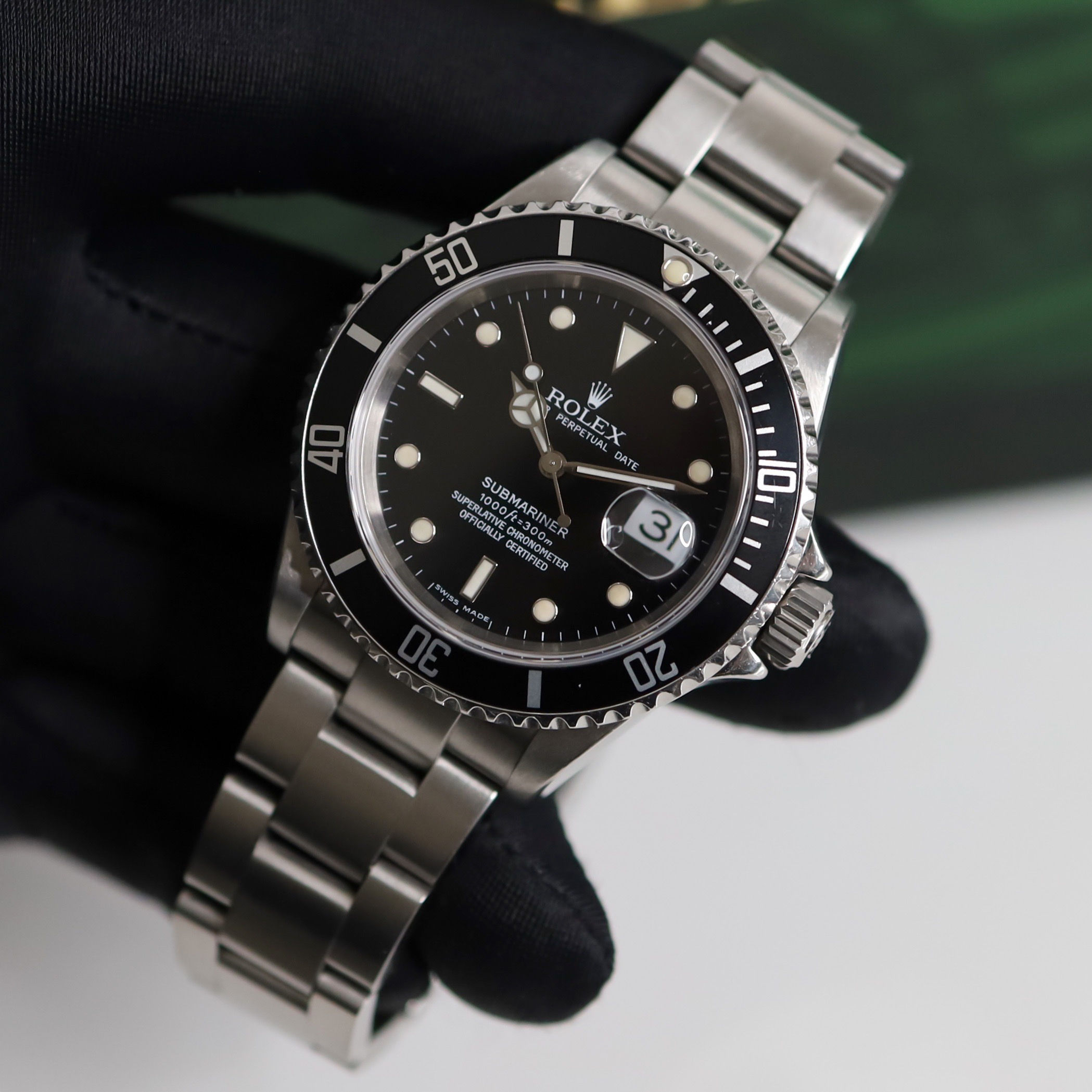 Gents Stainless Steel Rolex Oyster Perpetual Submariner Date 16610 D Serial