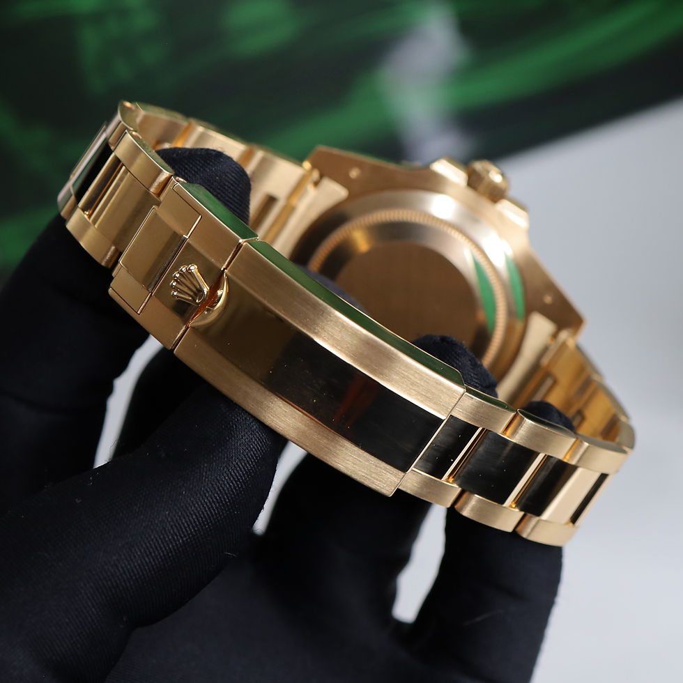 Thumbnail: Unworn 18ct Yellow Gold Rolex Oyster Perpetual Submariner Date Blue Kit