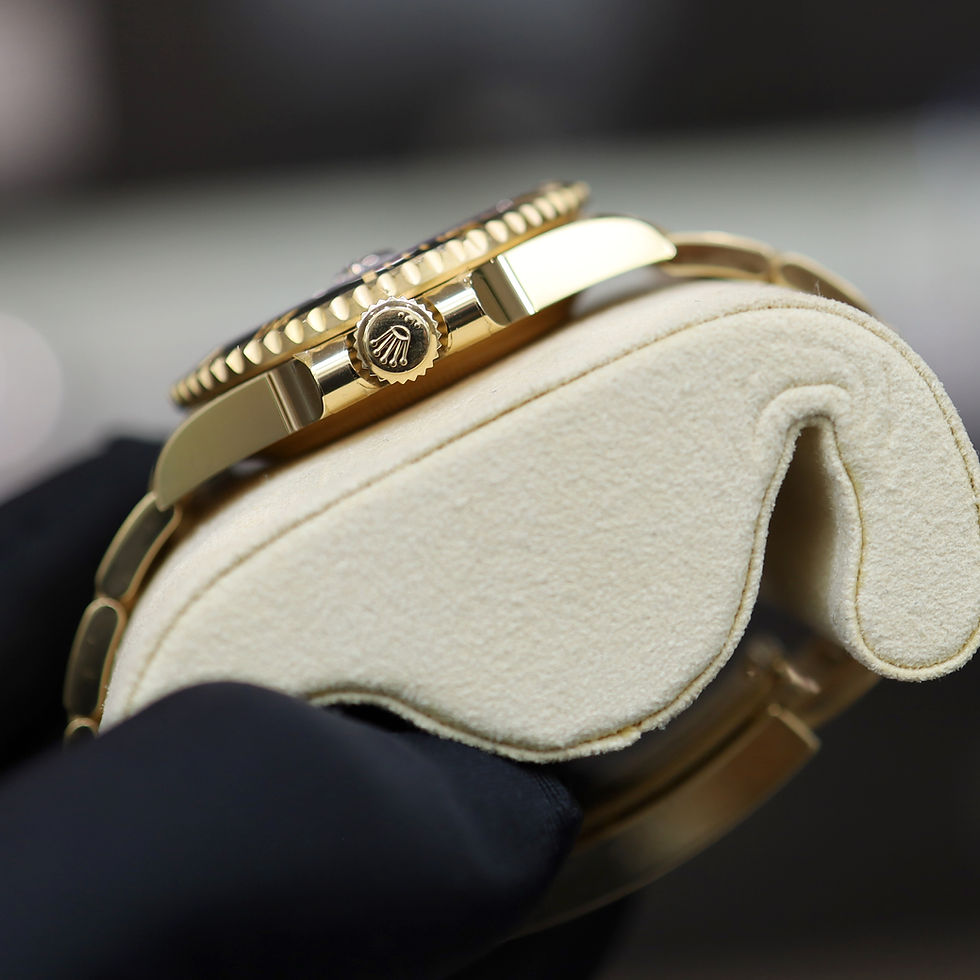 Thumbnail: Final Production Gents 18ct Yellow Gold Rolex Submariner 40mm 116618LN New Card
