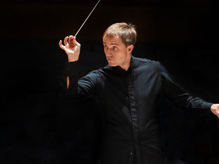 Review: White Nights at Liverpool Philharmonic Hall *****