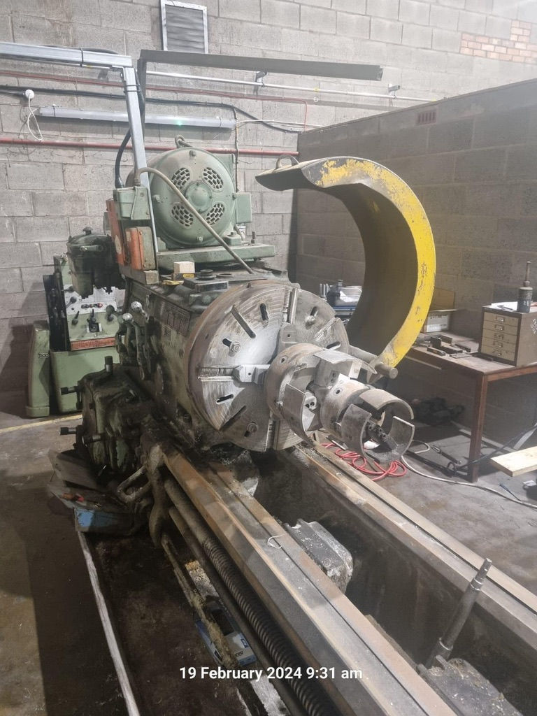 09: MONARCH model 22”-M 27.5” swing x 28’0” shaft lathe