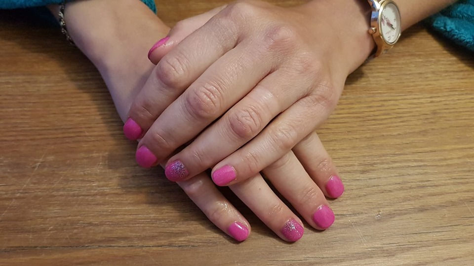 pink mani