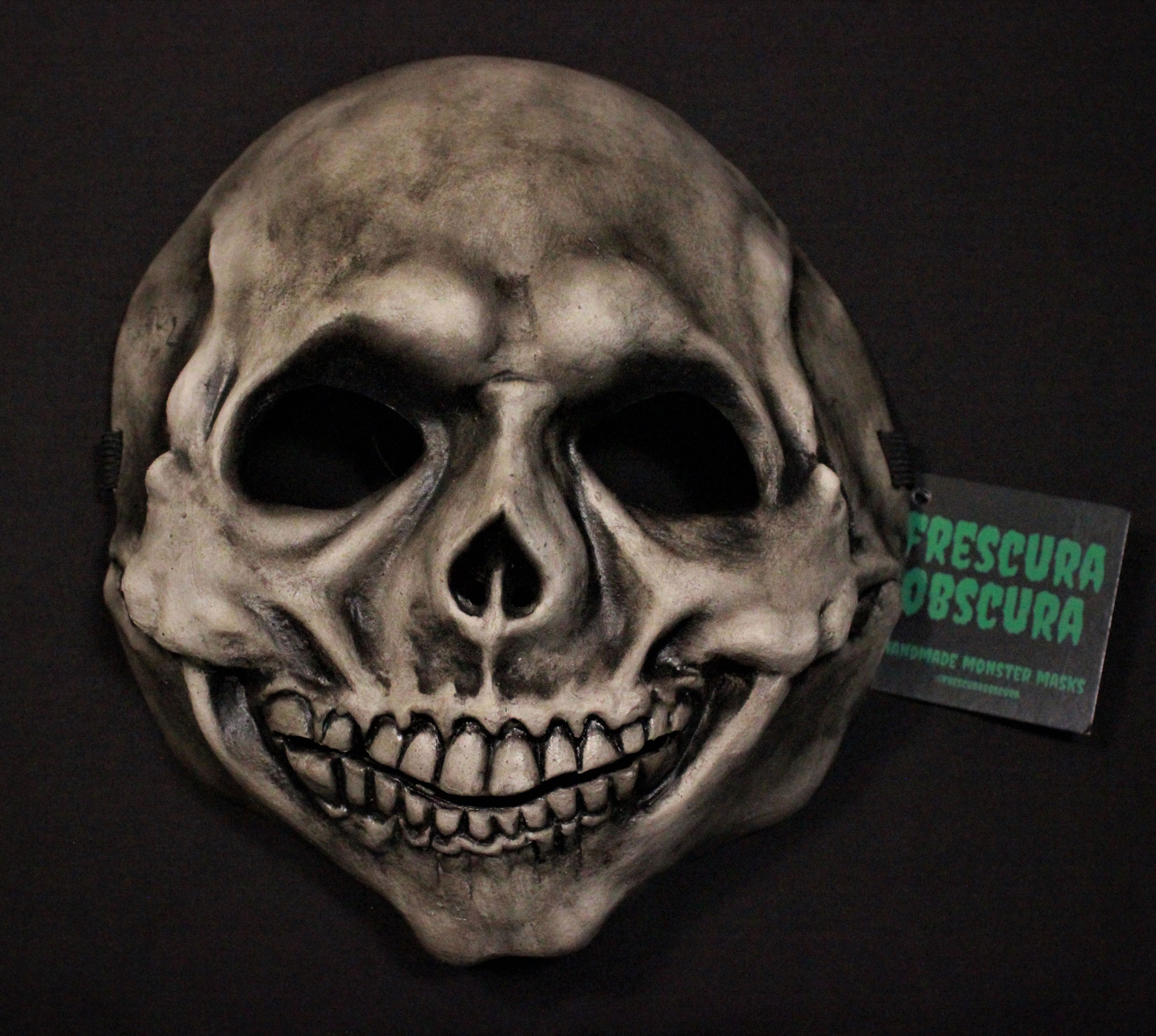 Mini Skull - Size Small