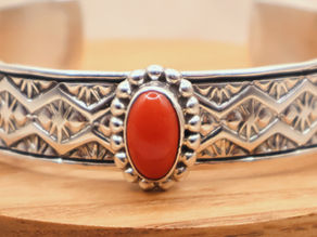 What Makes Navajo Jewelry So Special? - How Navajo Silversmithing Became an Economic Lifeline