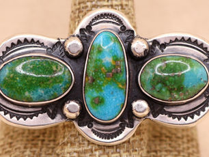 Let Your Jewelry Be As Unpredictable As You Are: The Art of Not Following the Crowd