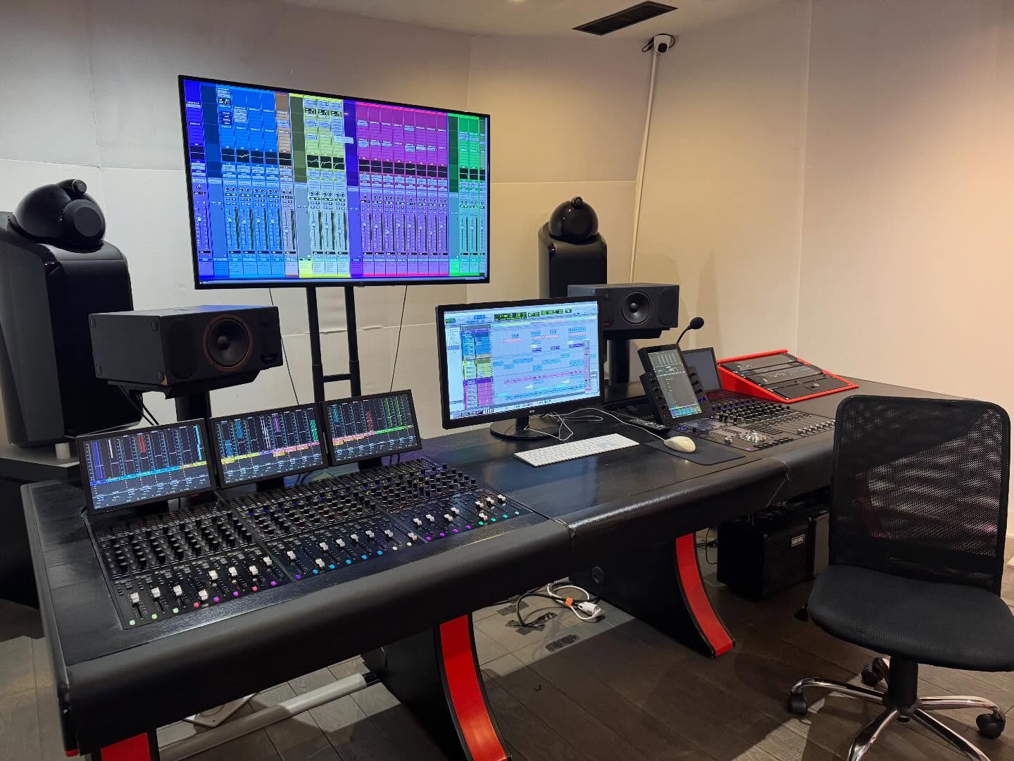 Studio D