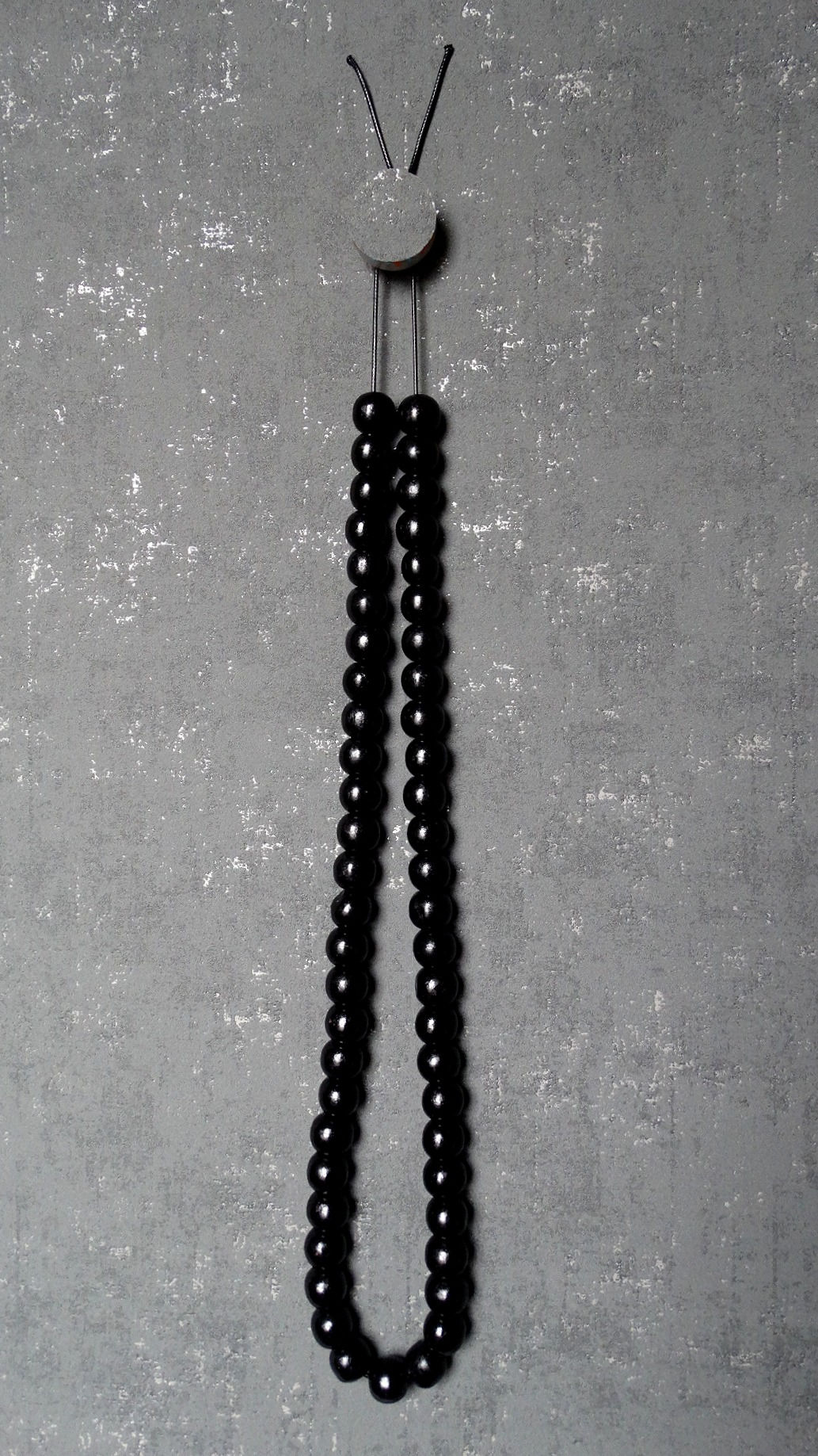 2OMM BLACK WOODEN BEADED NECKLACE