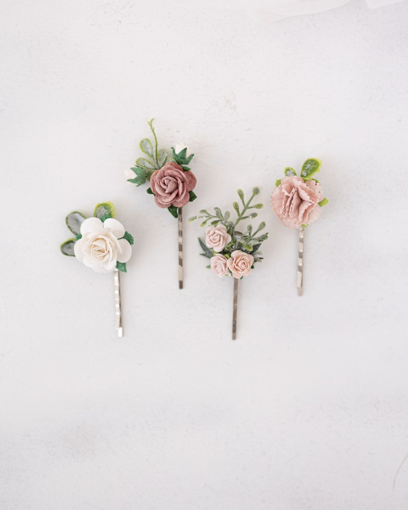 Miniaturbild: Braut Haarschmuck Haarblumen mit  Rosen und Schleierkraut. Haarnadel mit Blüten
