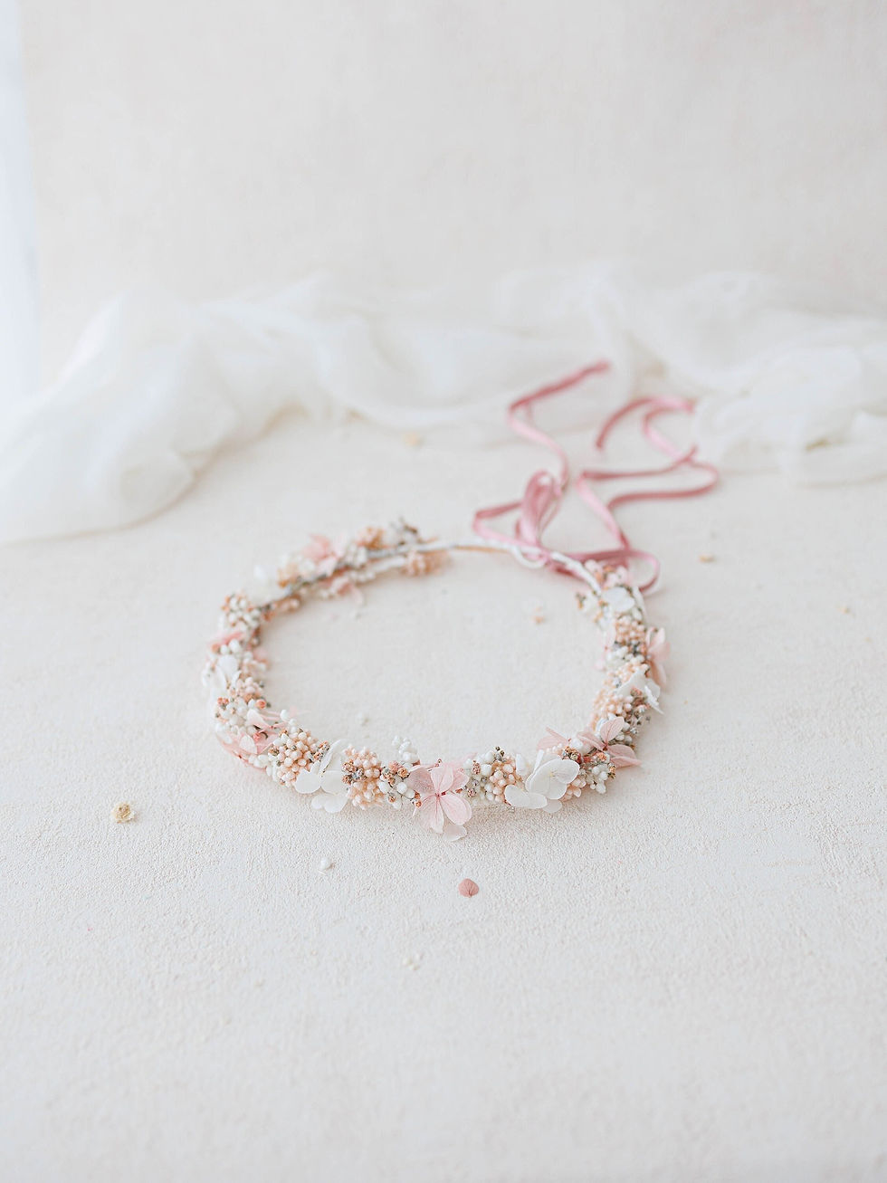 Miniaturbild: Trockenblumen Haarkranz in blush pink. Braut Blumenkranz mit Schleierkraut und 