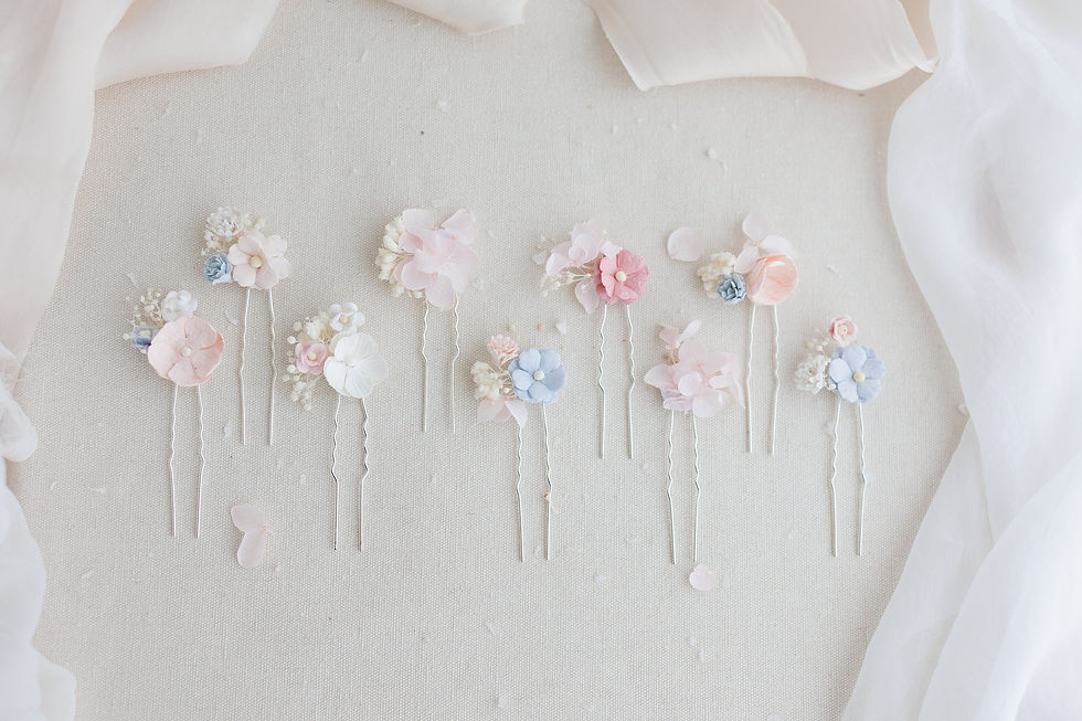 Miniaturbild: Braut Haarschmuck Haarblumen mit Trockenblumen, Schleierkraut, Hortensie. Haarn
